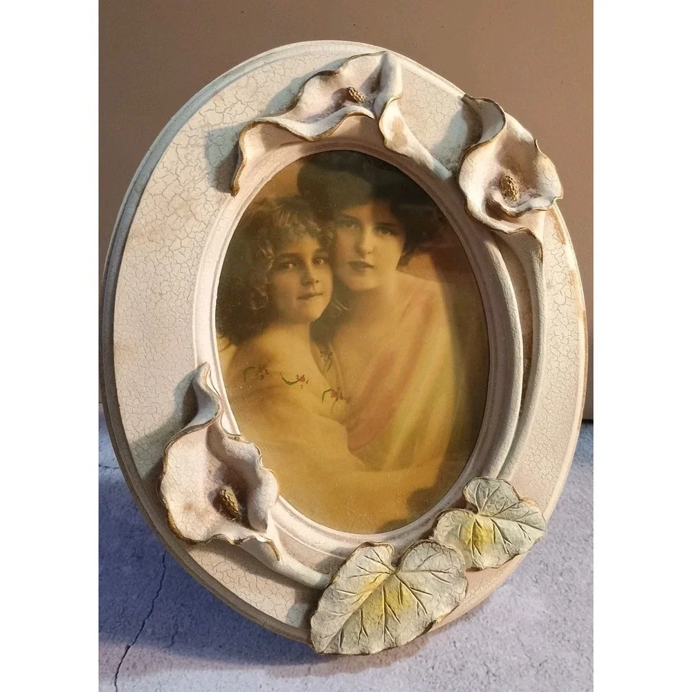 Vtg Tabletop Oval Picture Frame Iridescent Purple‎ w 3D Roses Flowers Ribbons