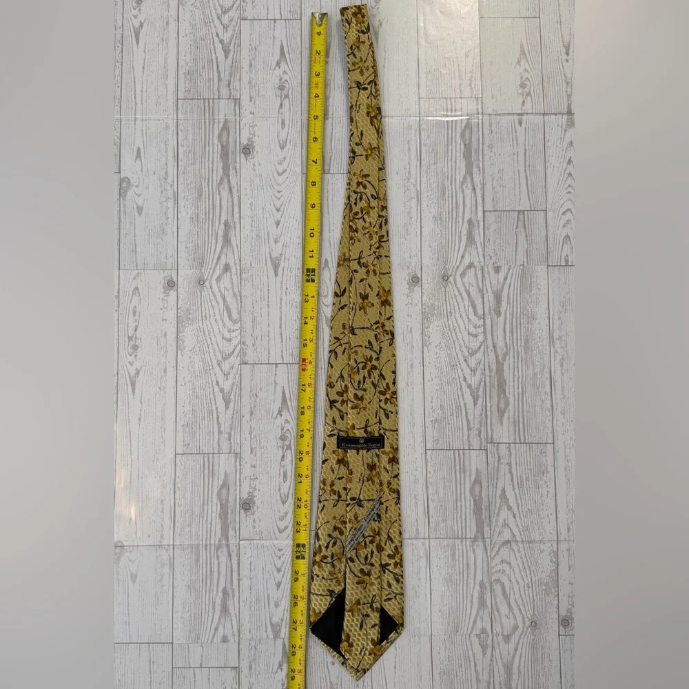 Ermenegildo Zegna item neck
