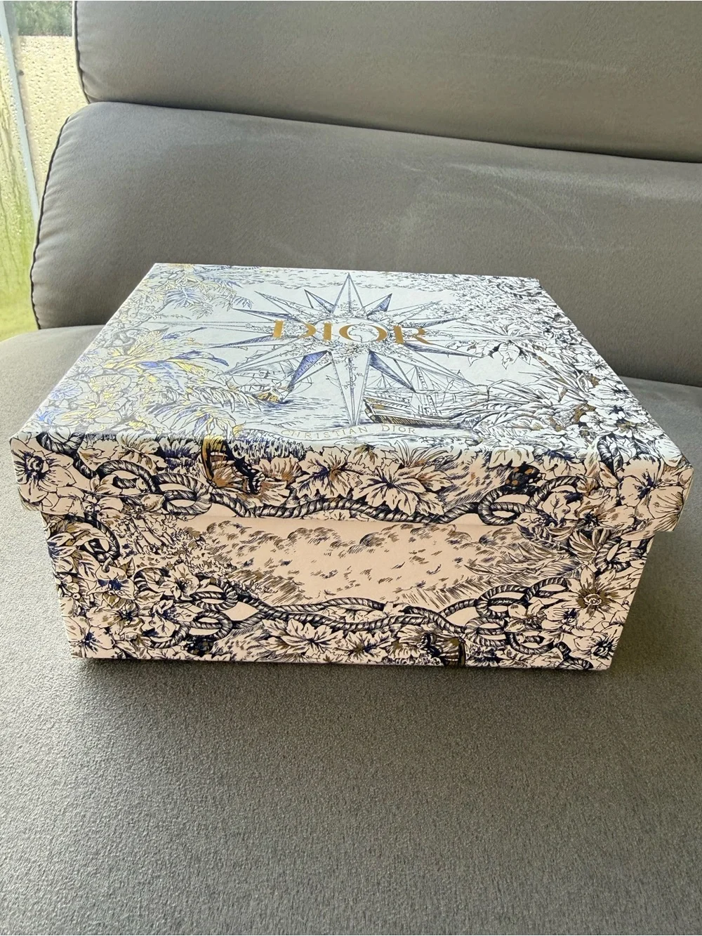 Dior box excellent