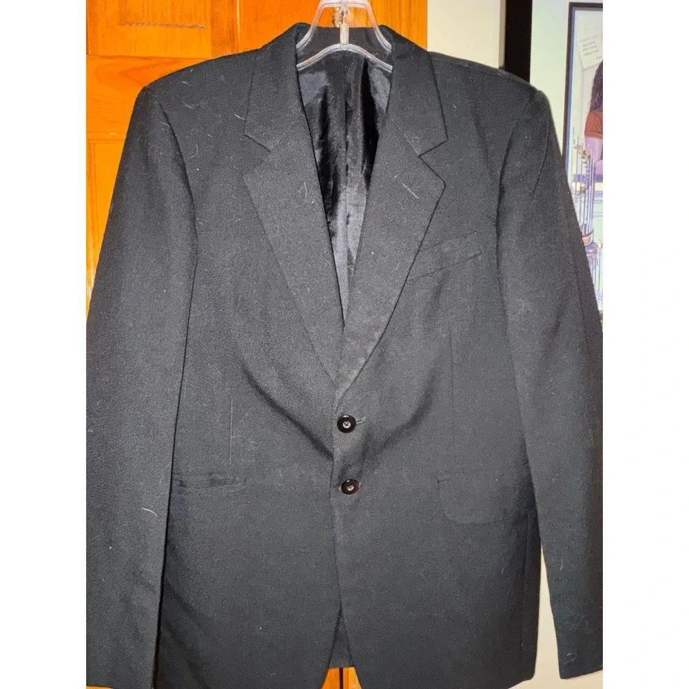 Trajes Valher estimated men