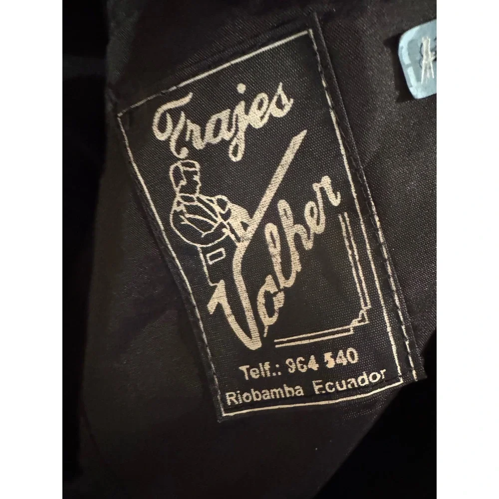 Trajes Valher estimated men