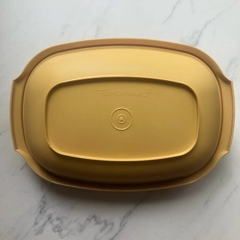 Tupperware serving steamer