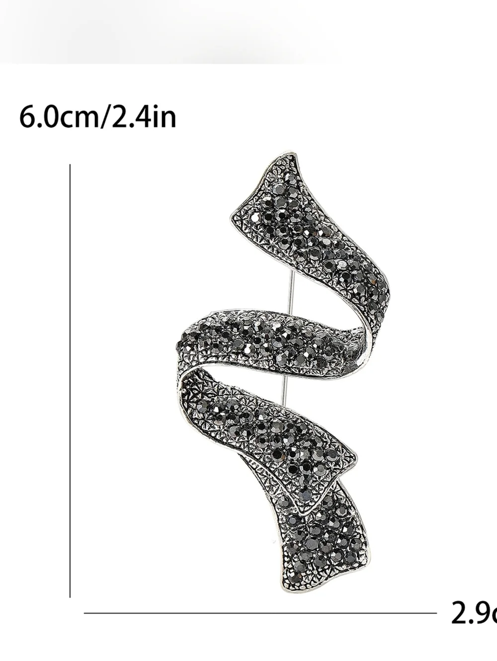 Vazira Queen metal brooch