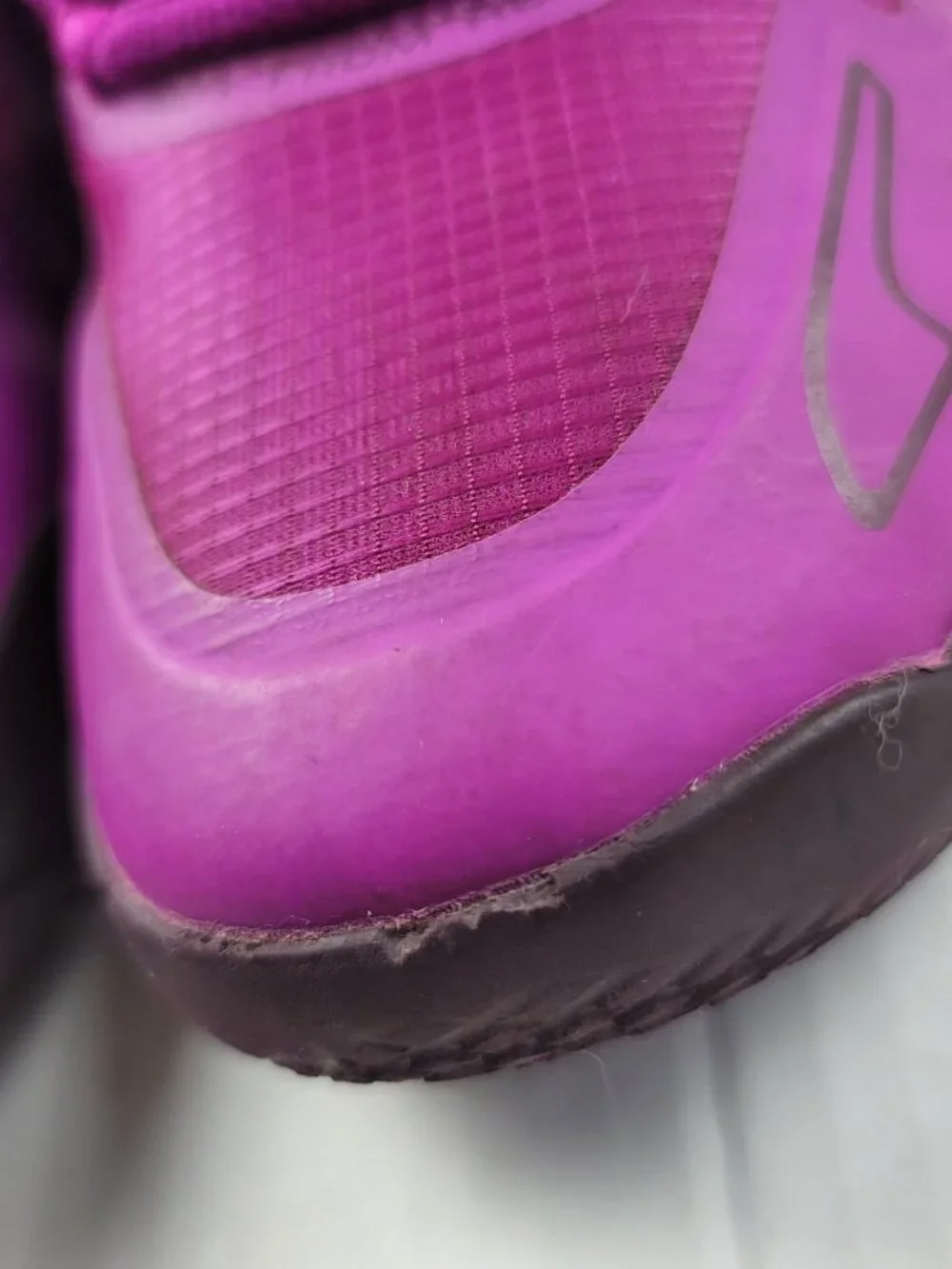 Puma basketball sneakers