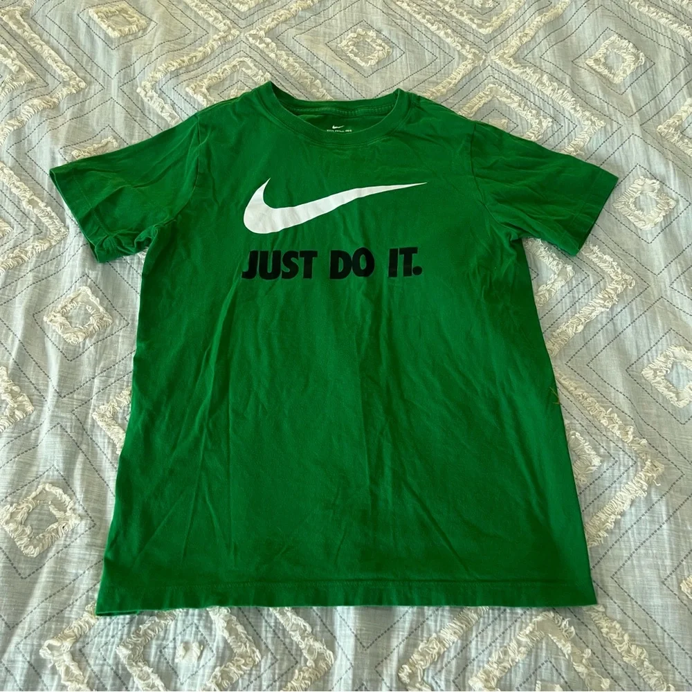 Nike Boys Large Green Just Do It T-Shirt‎ Short Sleeve Crewneck Swoosh Tee