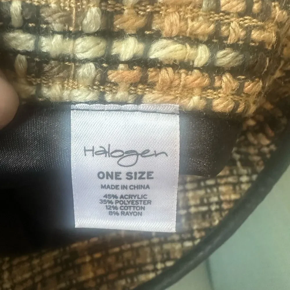 Halogen tan black
