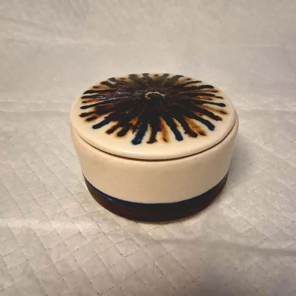 Evangel Pottery Inc. Handcrafted Ceramic Trinket Box