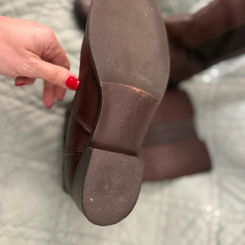 Tory Burch elegant brown