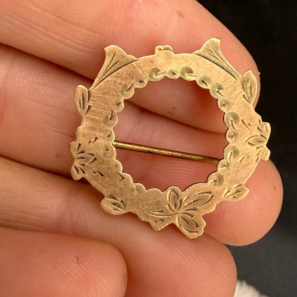 Vintage Victorian Brooch Gold Filled Floral Wreath Scroll Scalloped Edge