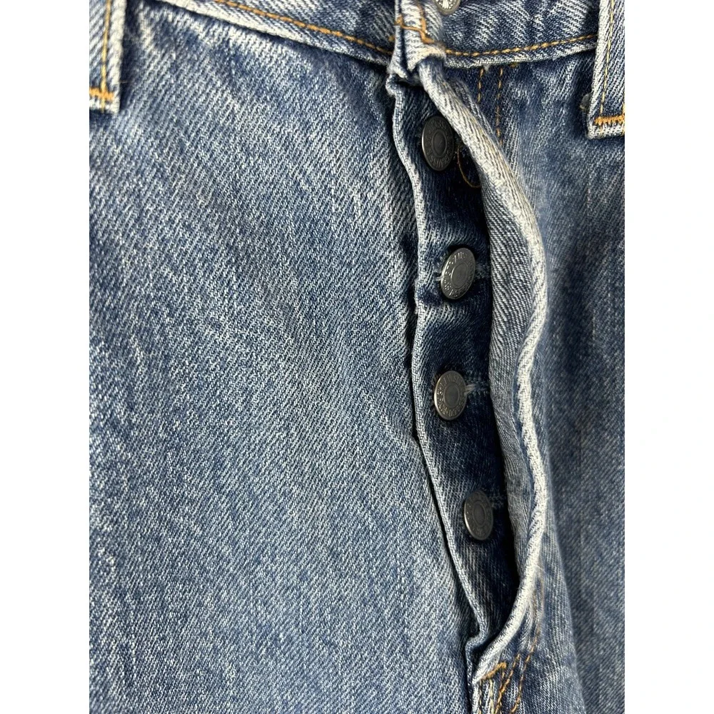 Levis marked 33x34