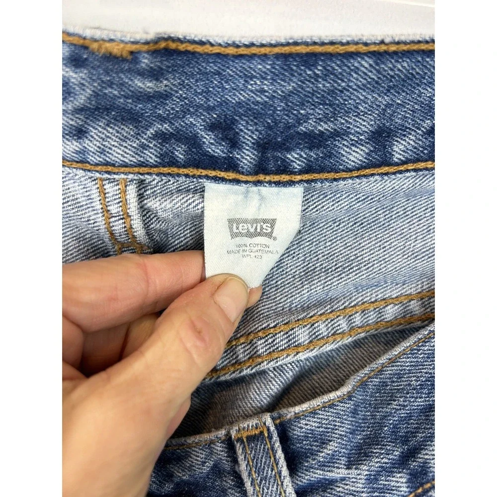 Levis marked 33x34
