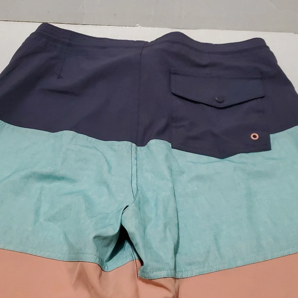 Old Navy dive into