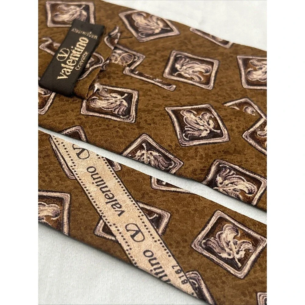 Valentino cravatte sub