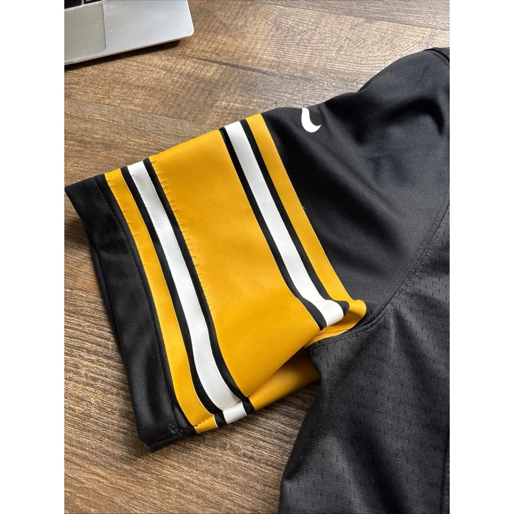 Nike wash items