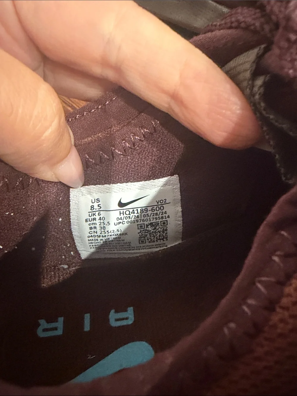 Nike bold two