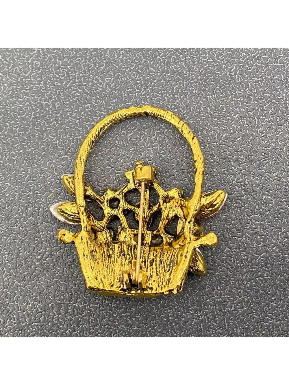 N/A this brooch