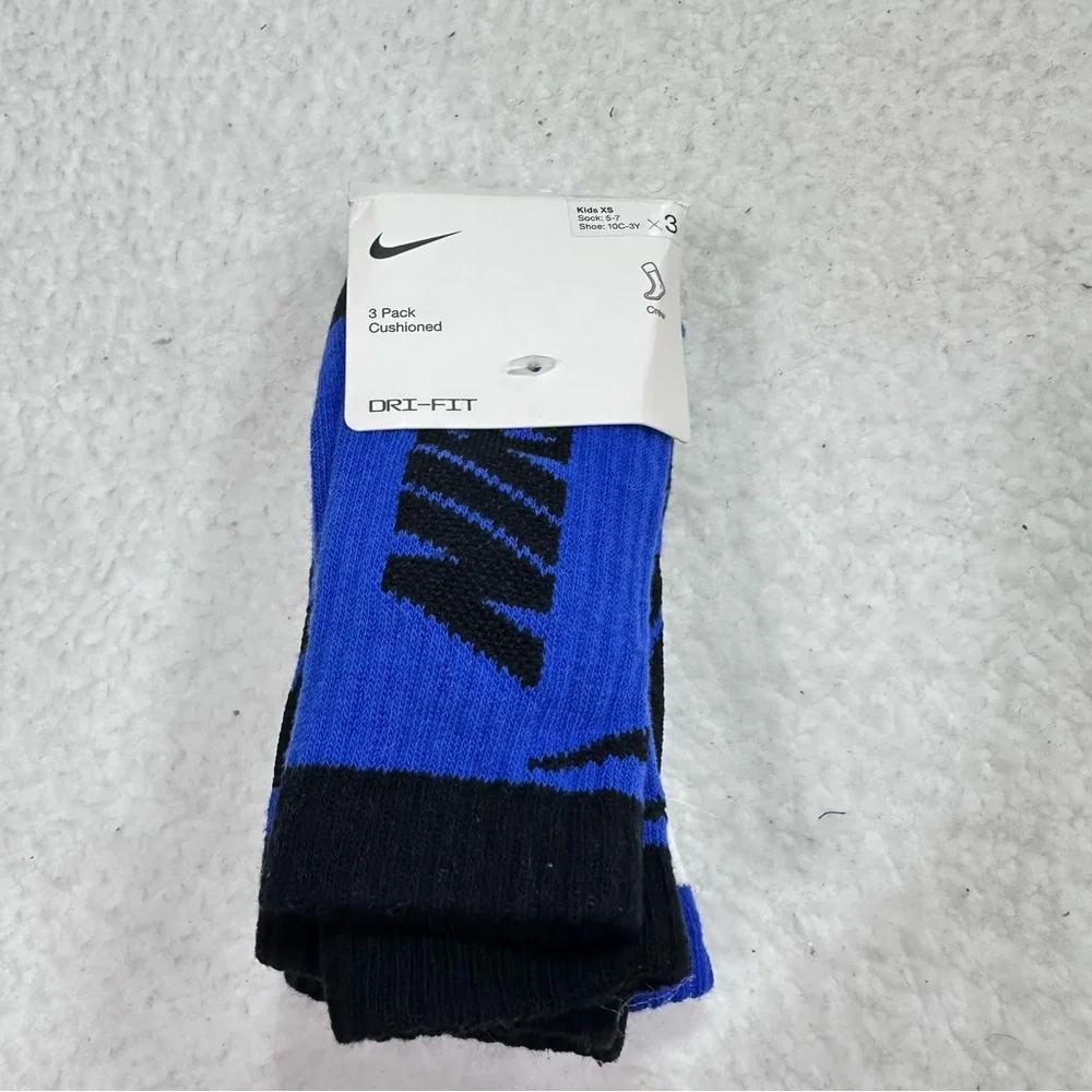 Nike pair cushioned