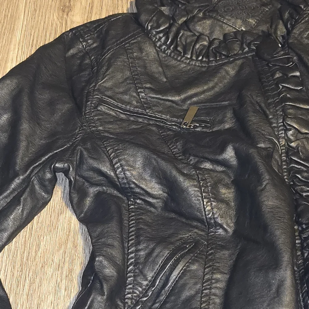 Jou Jou flair leather