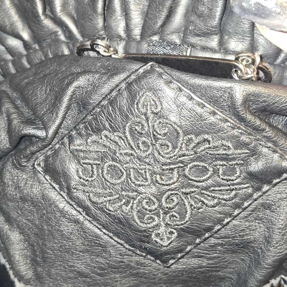 Jou Jou ruffle accents
