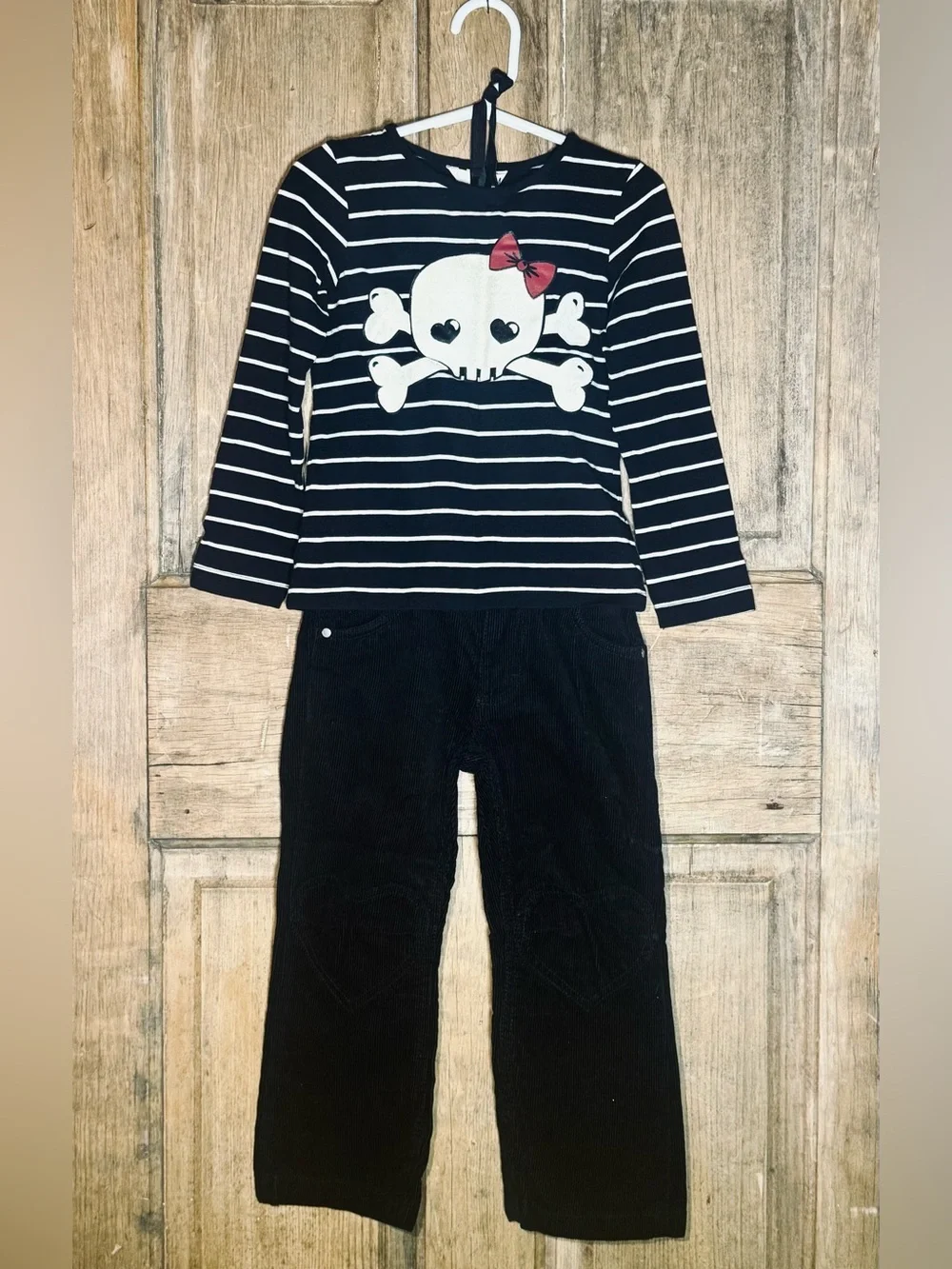 Adorable H&M skeleton set size 3-4