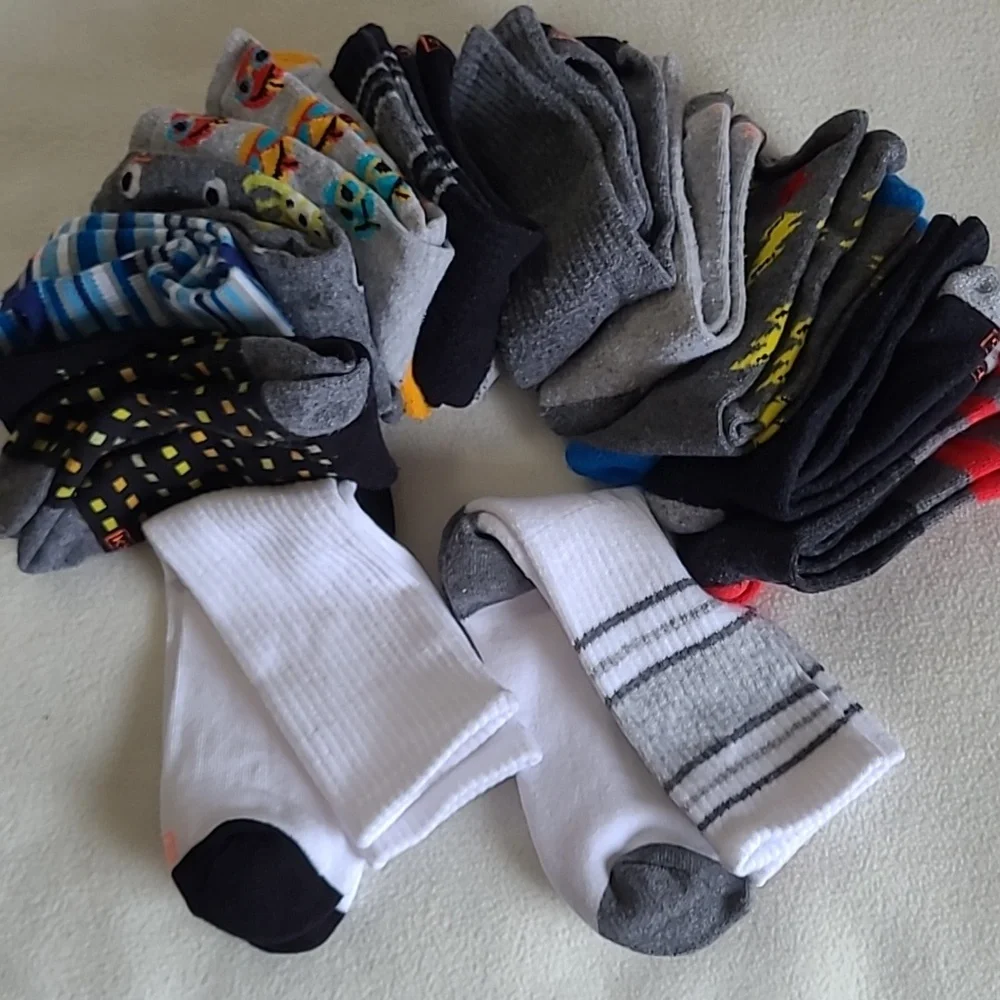 Kid's Assorted Crew Sicks 12 Pair Kb K Bell Colorful Fun Novelty Unisex Size 5-7