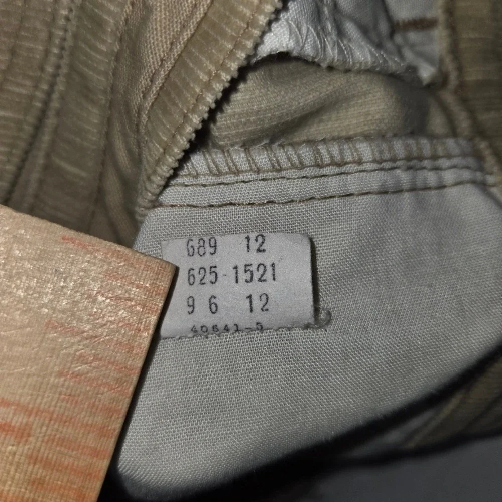Levis cords distinct 625