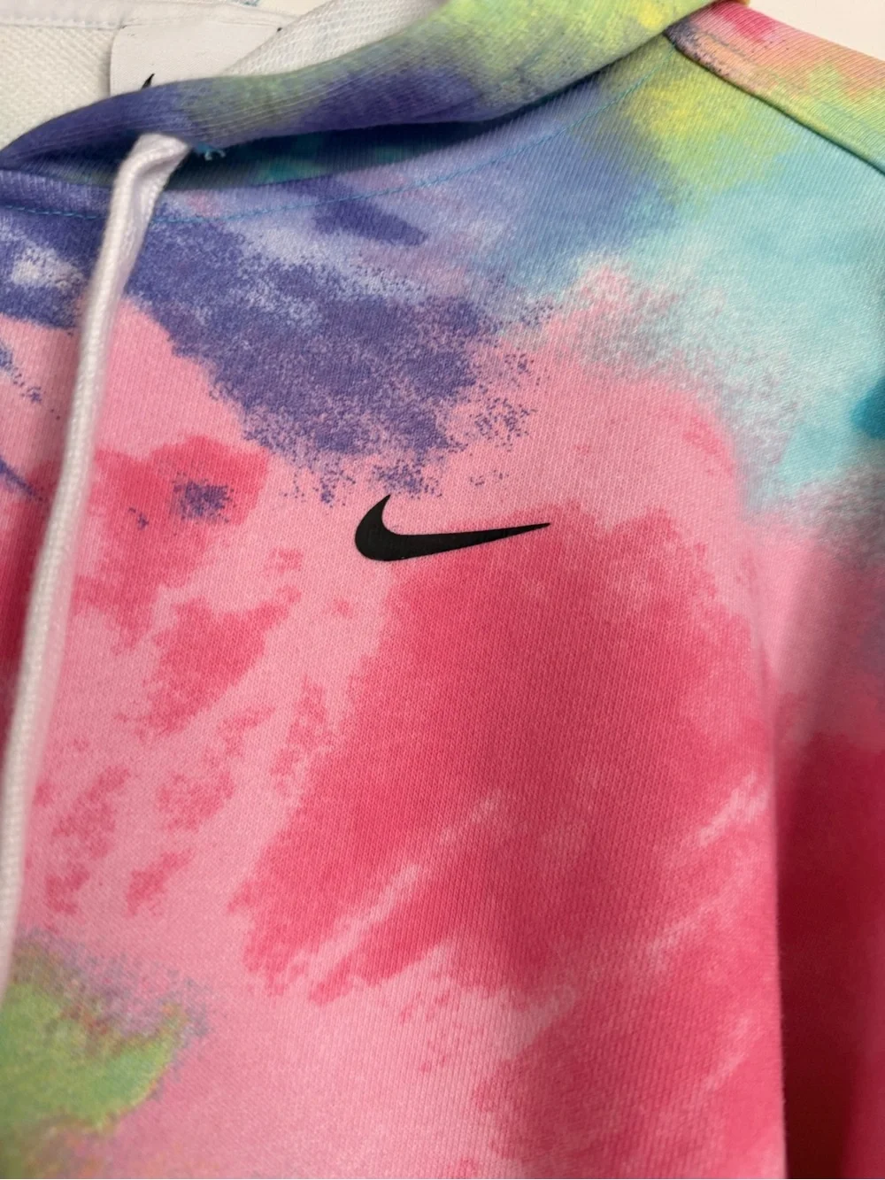 Nike bright tie