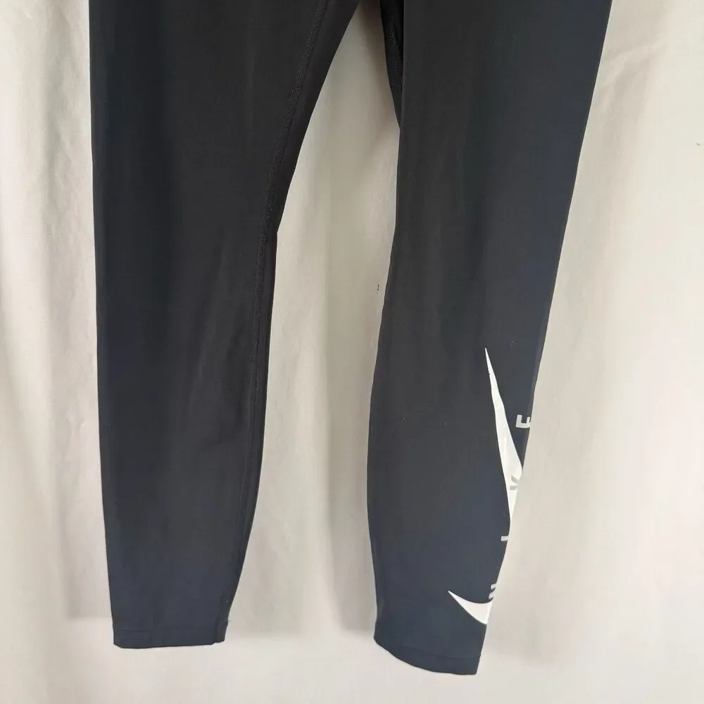 Nike waist 26