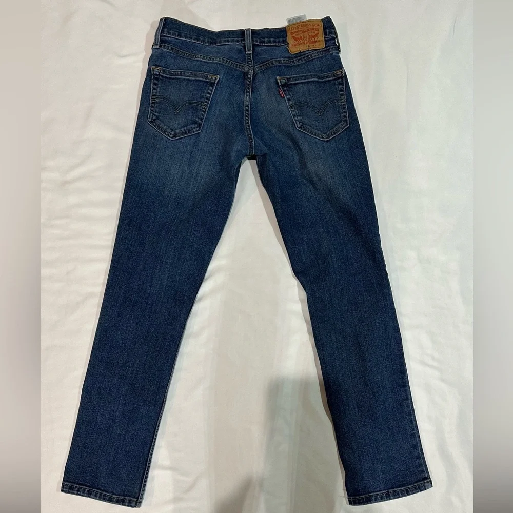 Levis smoke pet *from