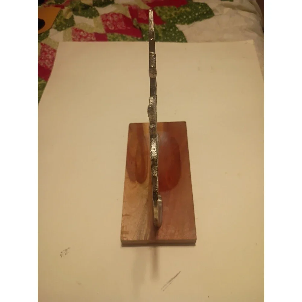 Unbranded this tree
