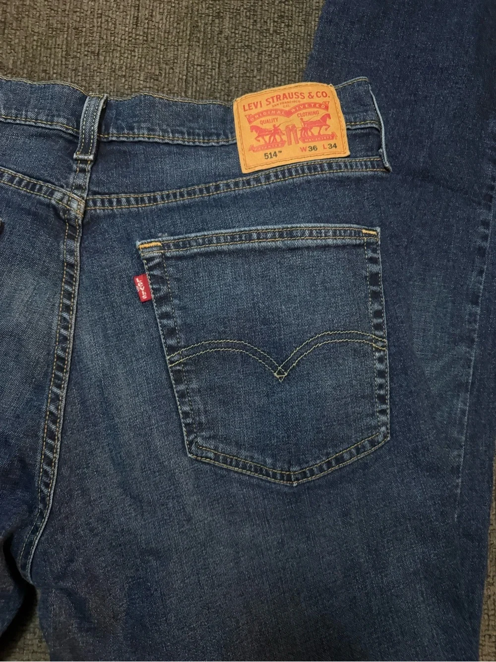 Levis 18 measurements