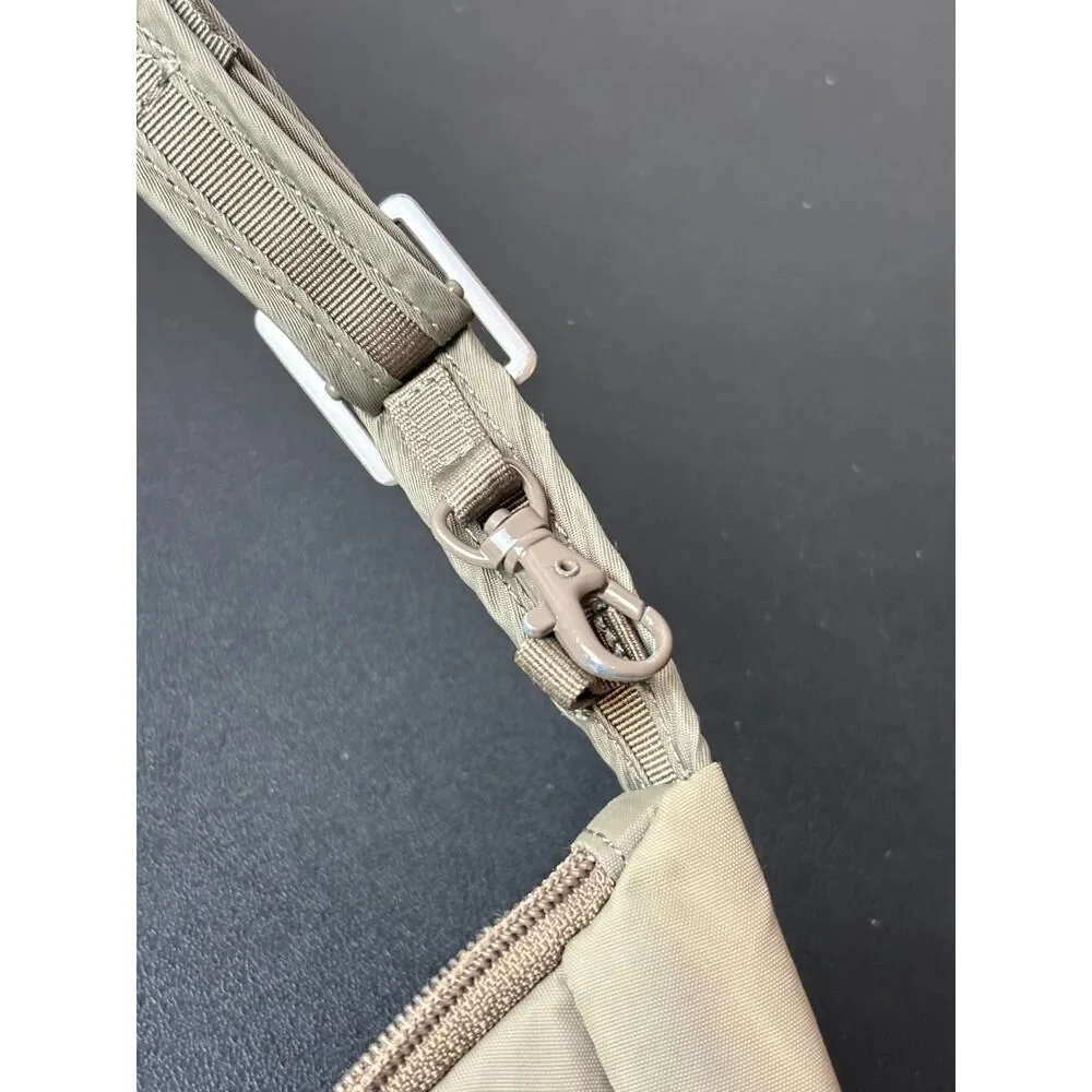 N/A pacsafe olive