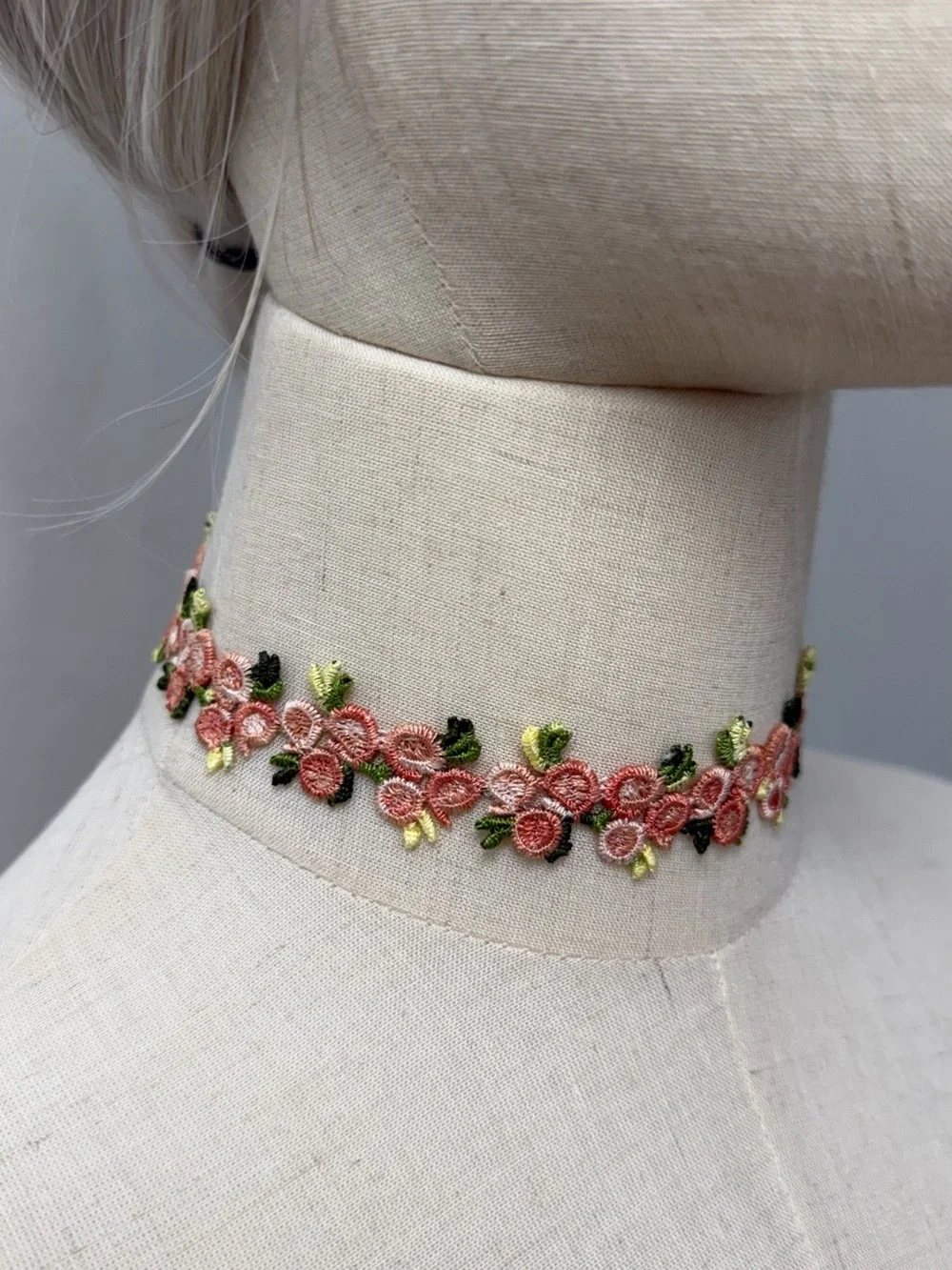 N/A #flowerchoker dusty