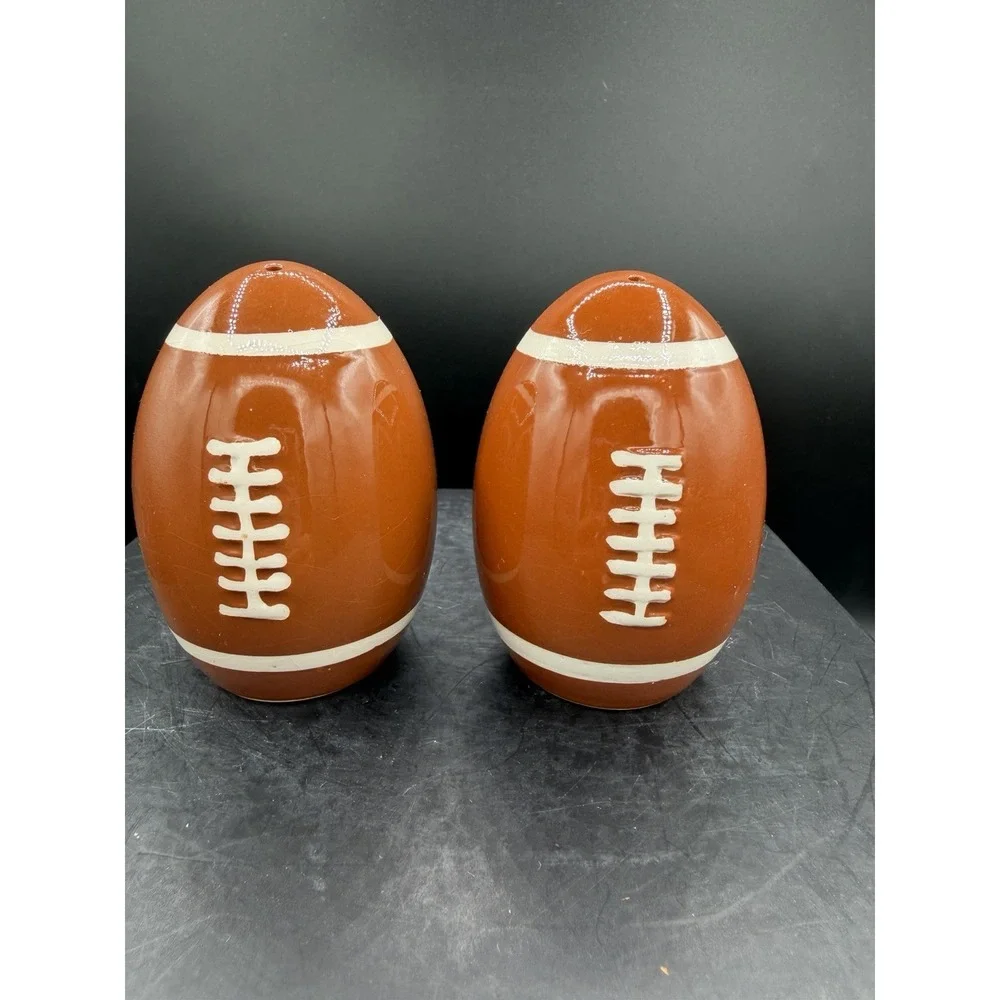 🏈 Vintage Ceramic Football Salt & Pepper Shakers – Used Condition ✨