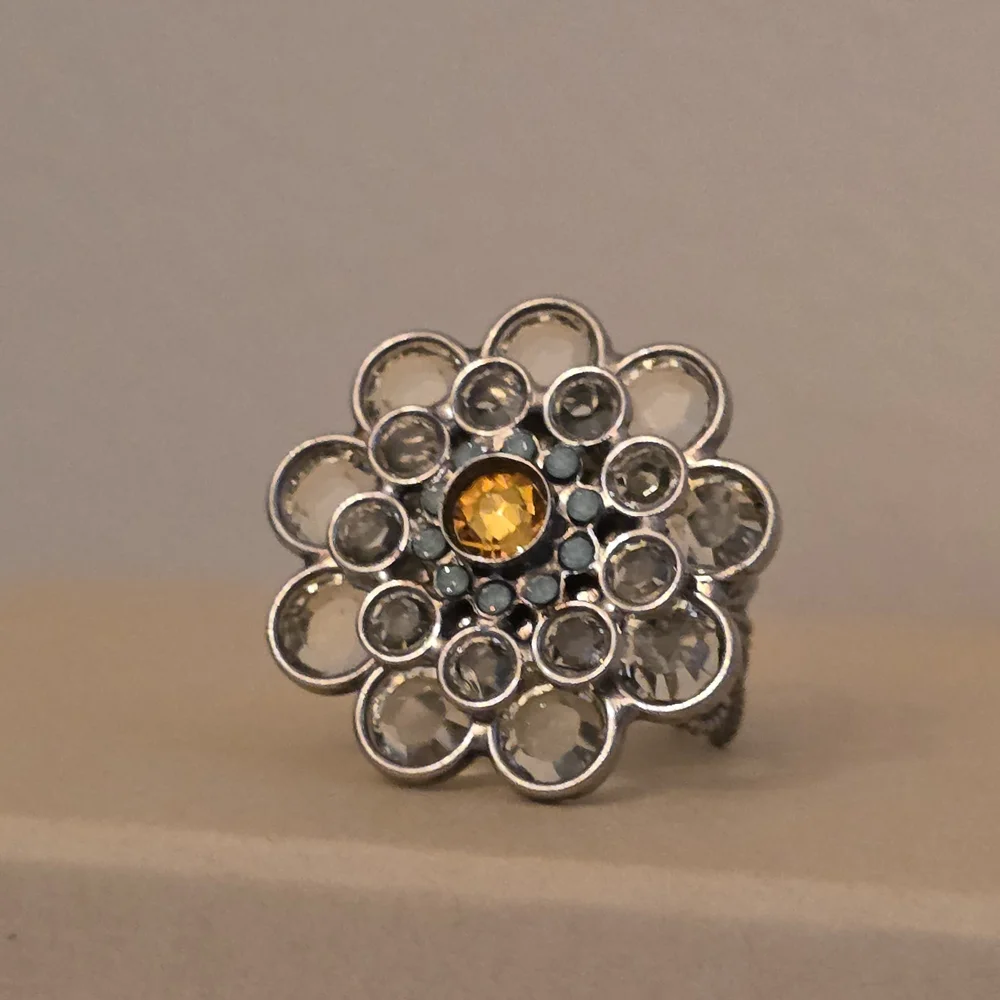 Sorrelli stunning statement