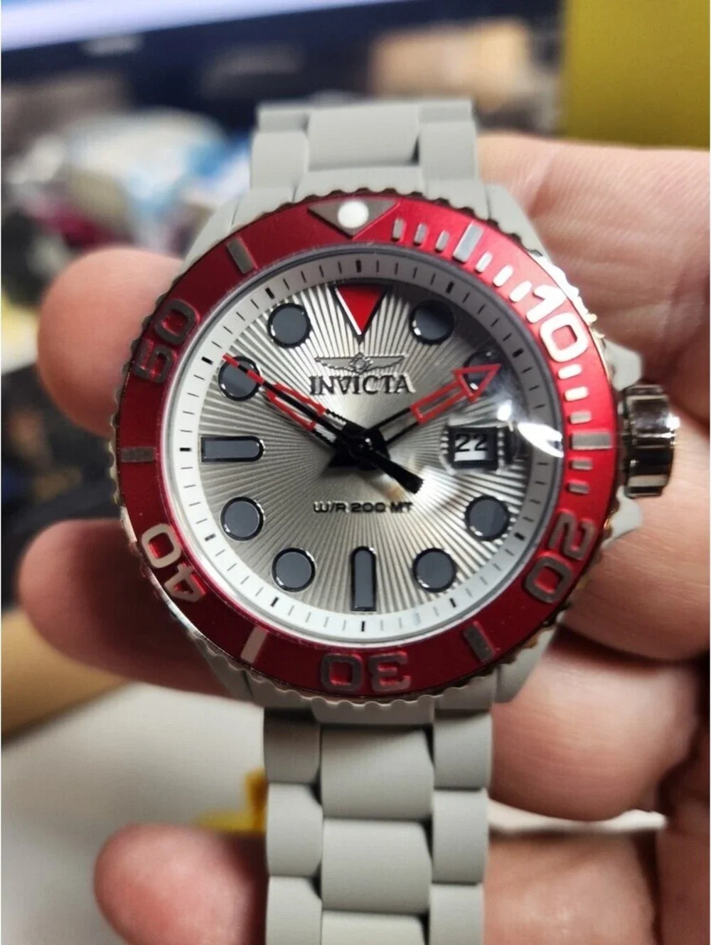 Invicta this eye