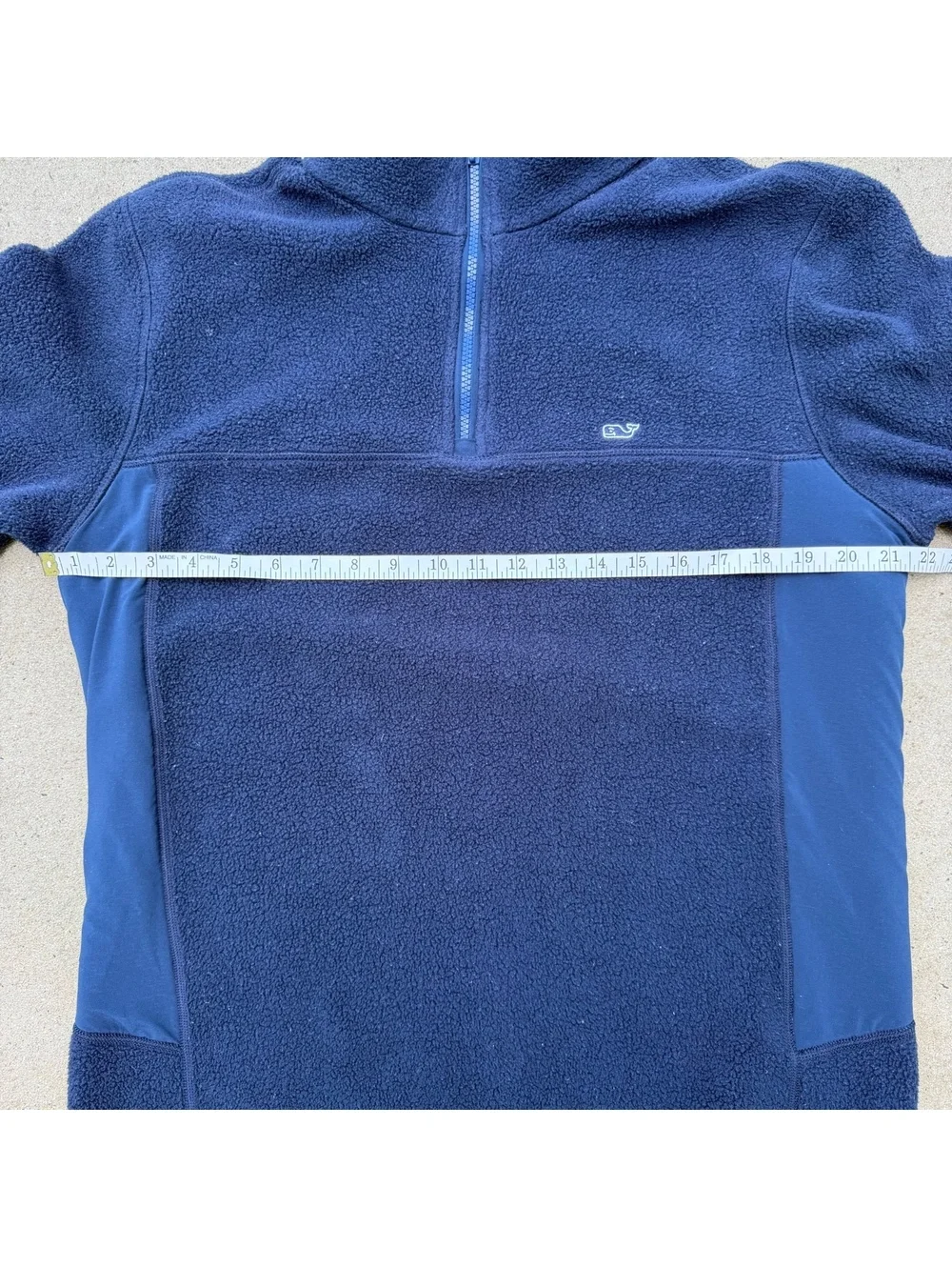 Vineyard Vines brand item