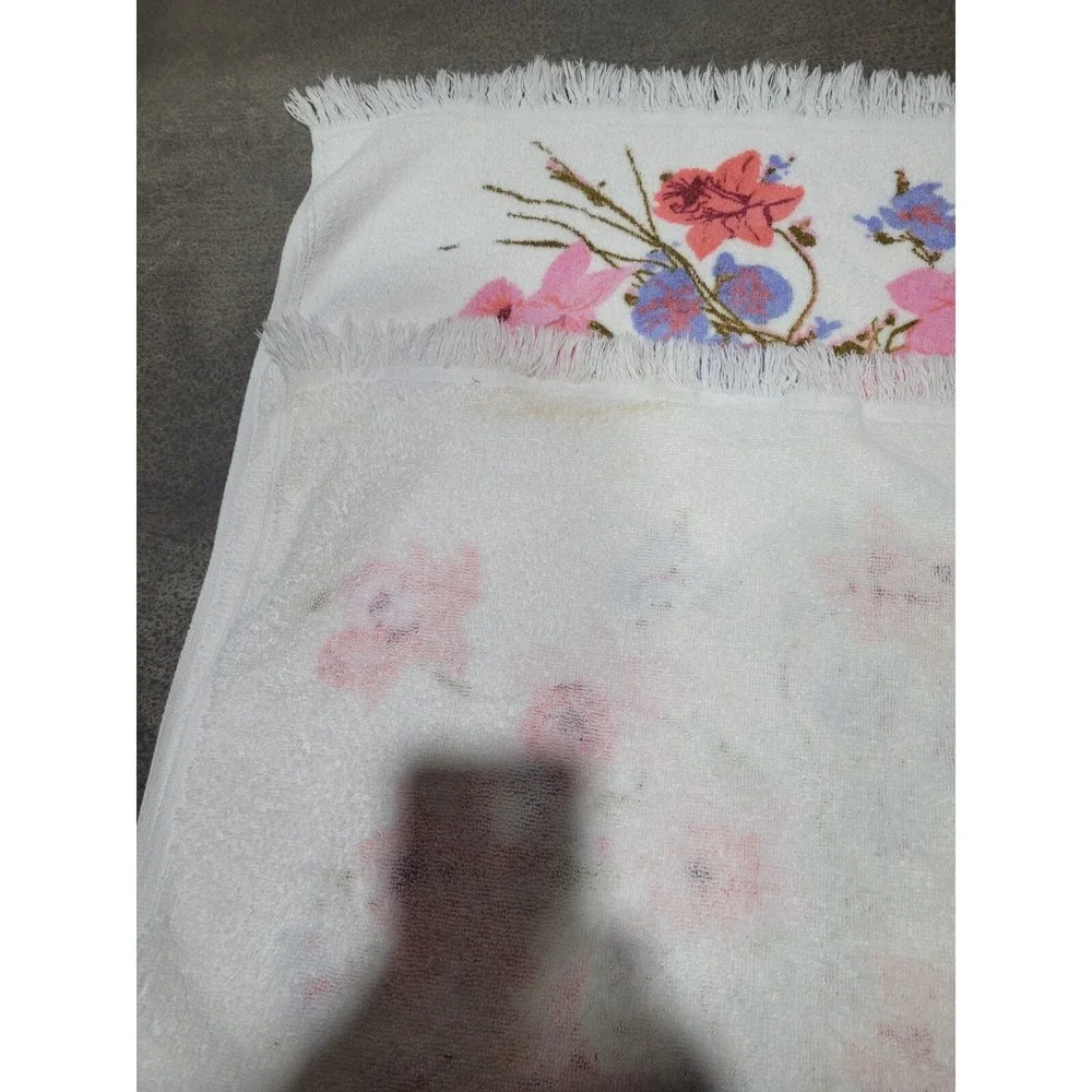 Pink Chicken vintage bath