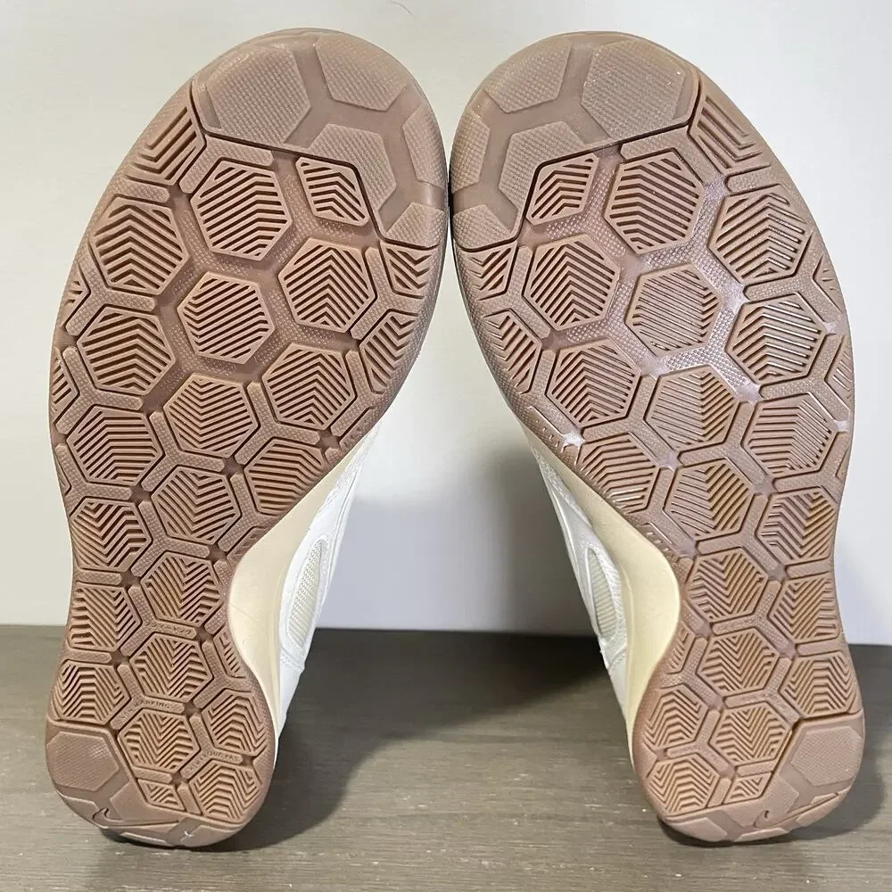 Nike scratch side