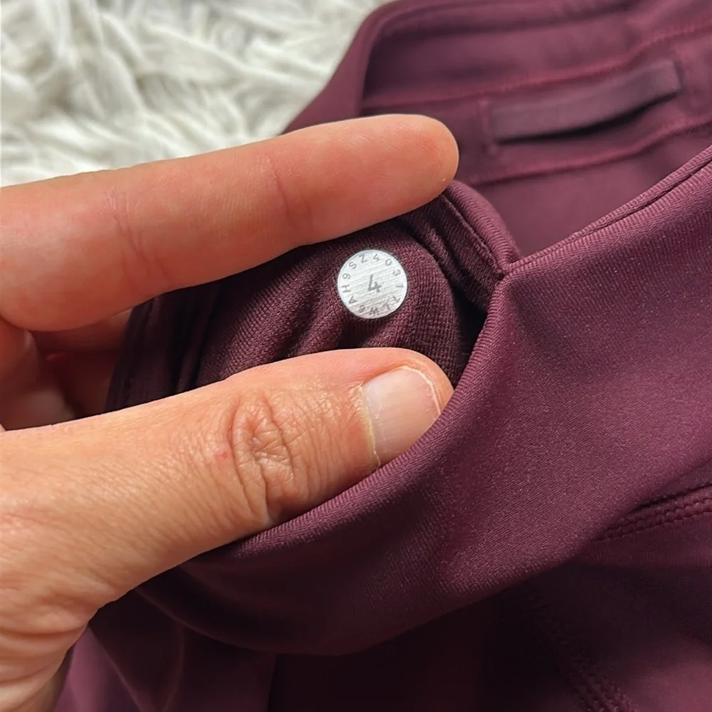 Lululemon Extra Mile Crop (Reflective 23