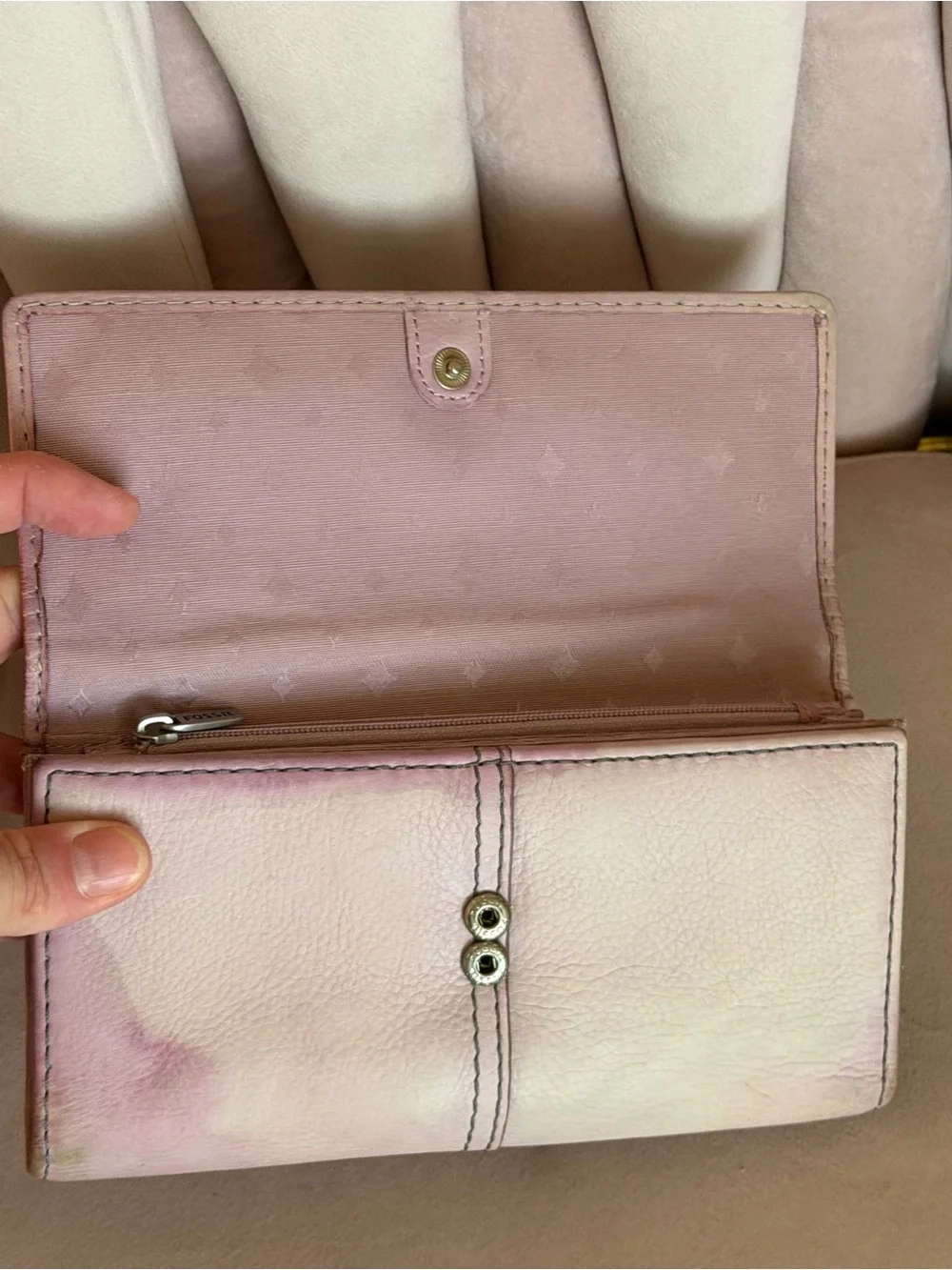 Fossil soft pale