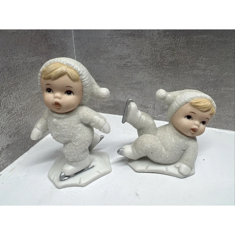 VTG Homeco Snow Babies Ice Skating Set of 2 Christmas Pottery