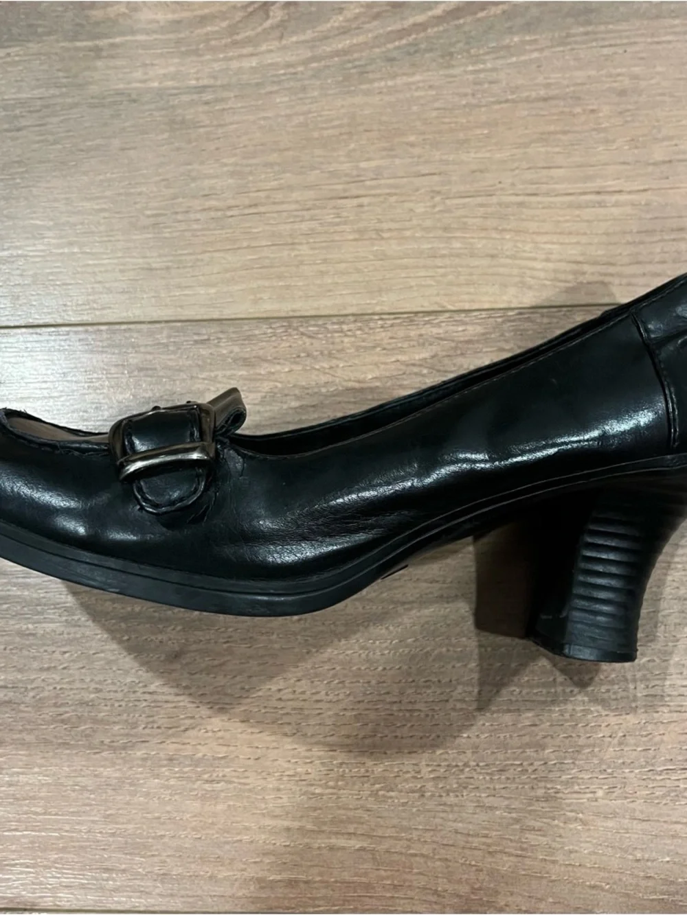 Mudd noted leather photos