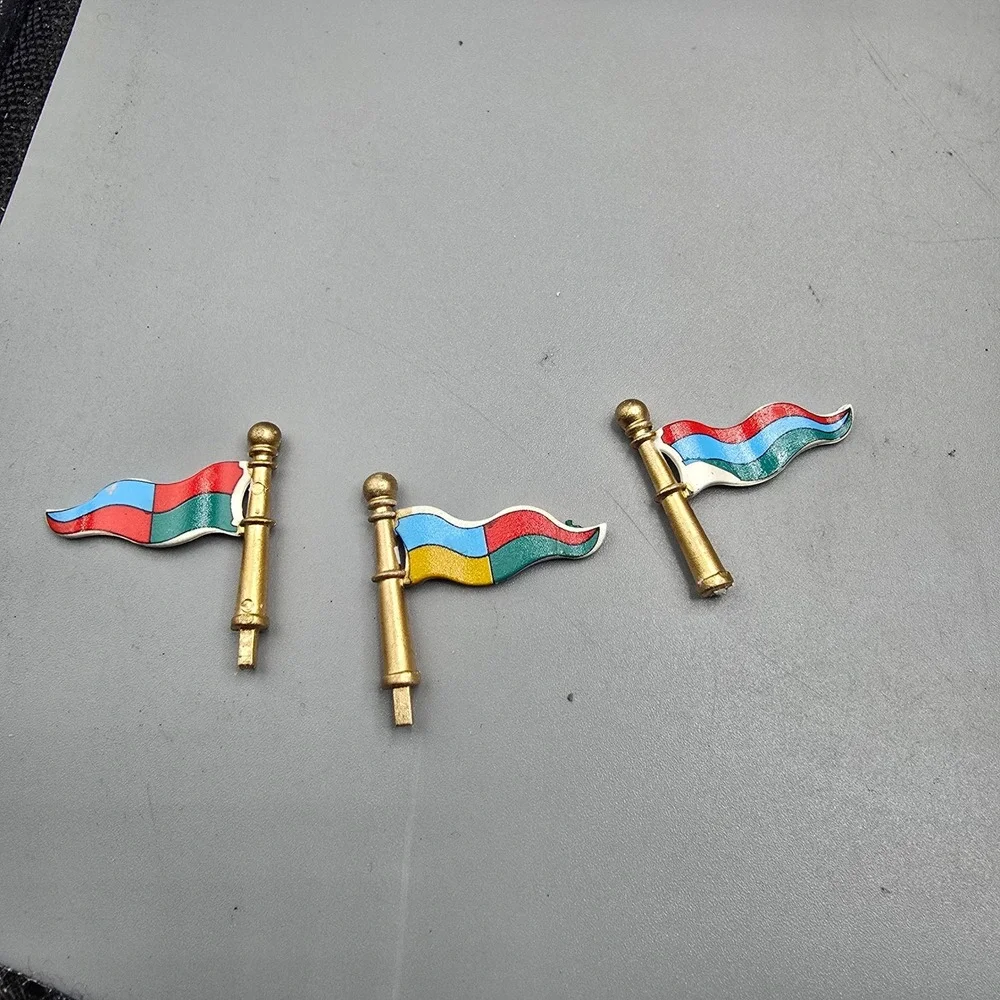 Lemax one flags