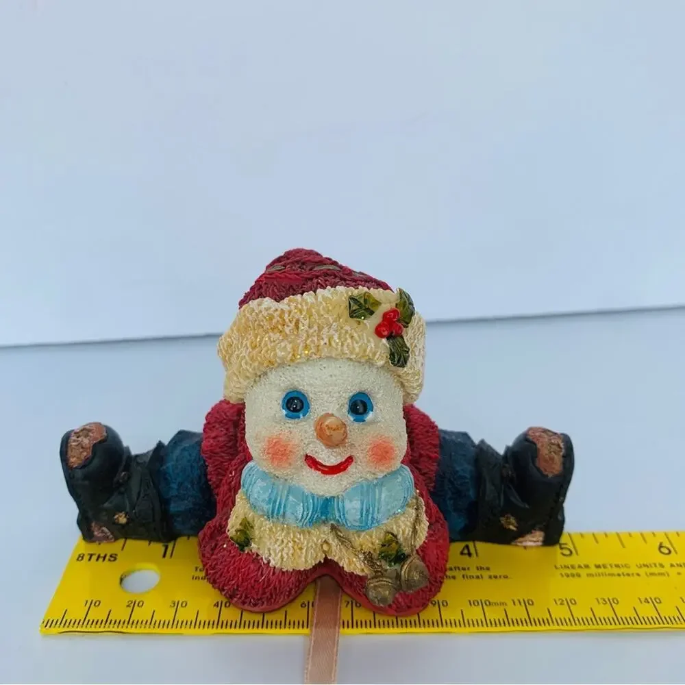 Vintage snowman shelf
