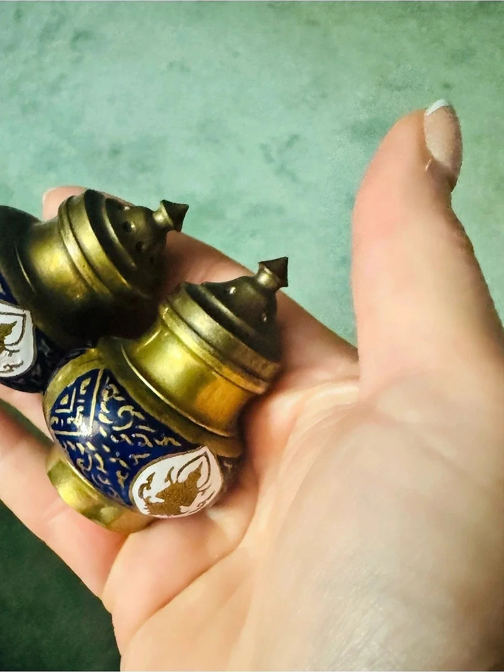 Vintage salt pepper