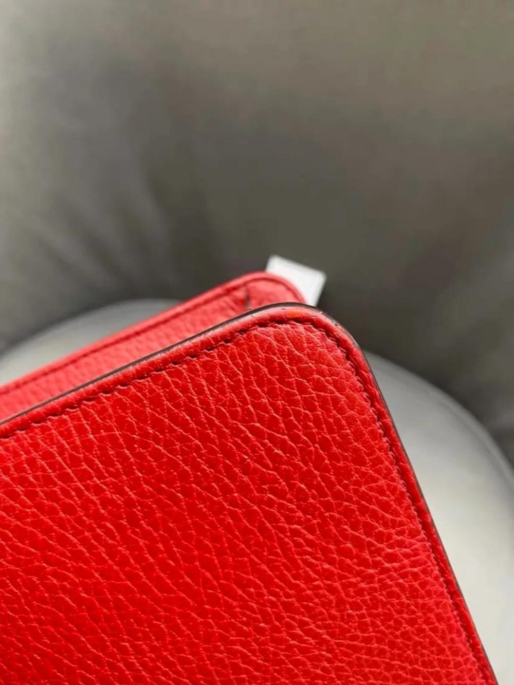 Gucci compact red