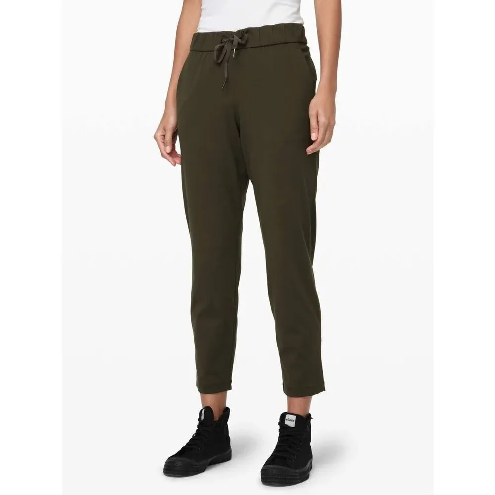 Lululemon Women's On the Fly 7/8 Sophisticated Silhouette Pant Dark Olive Size 6
