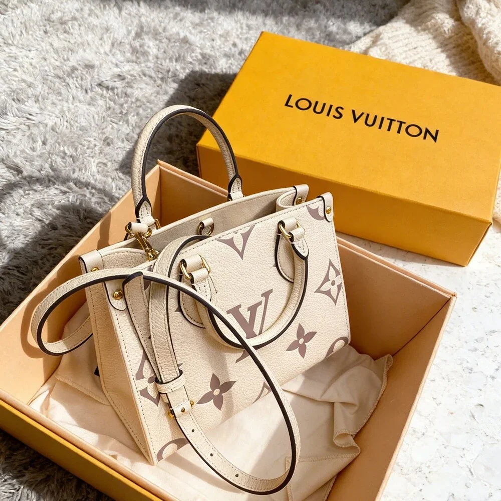 Louis Vuitton onthego pm