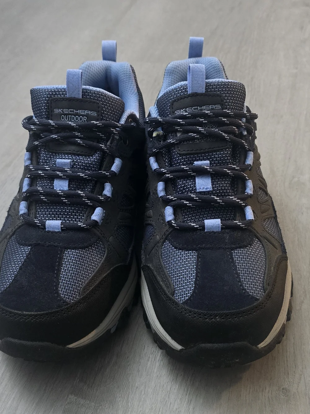 Skechers sneakers black